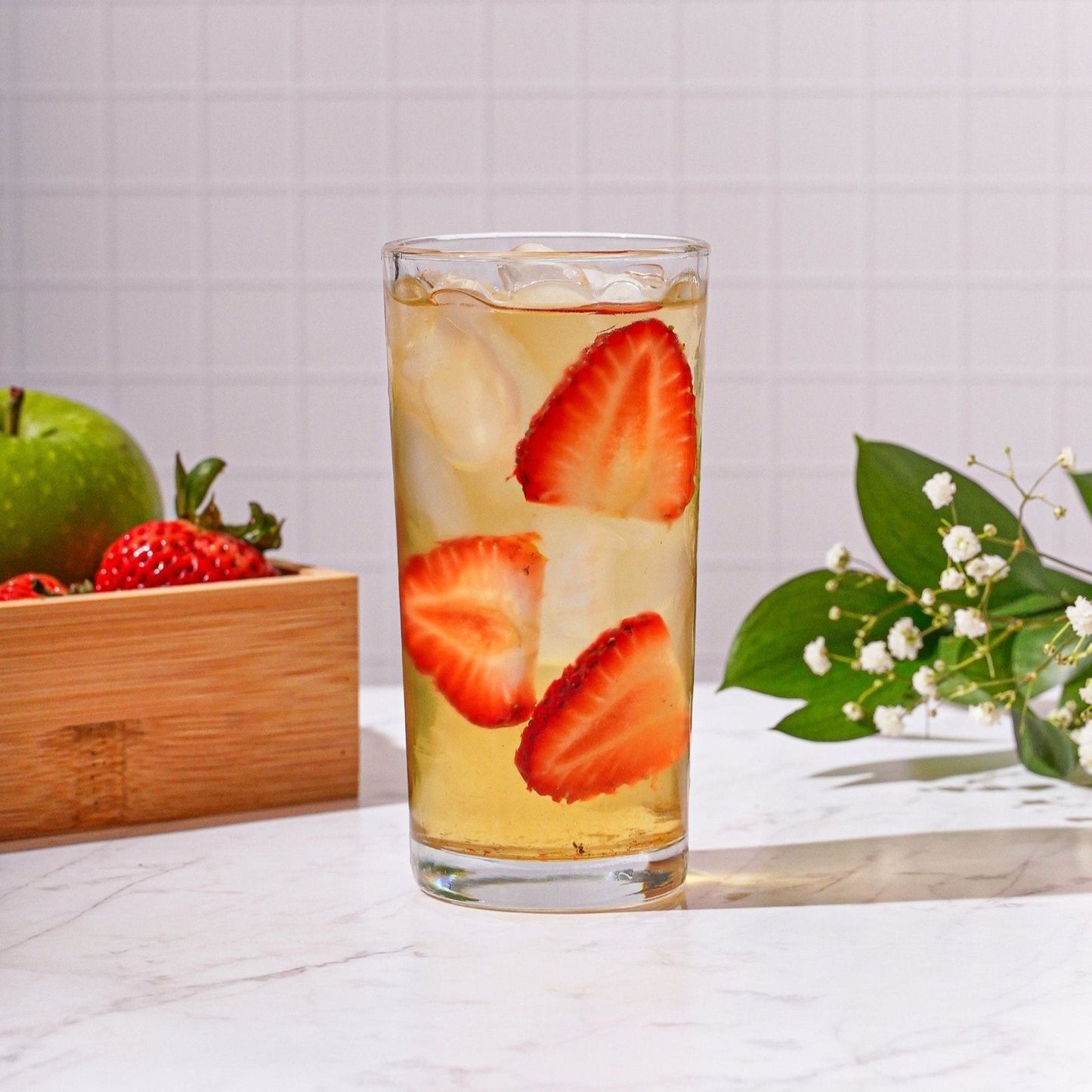 Fruity Green Energy tea drink